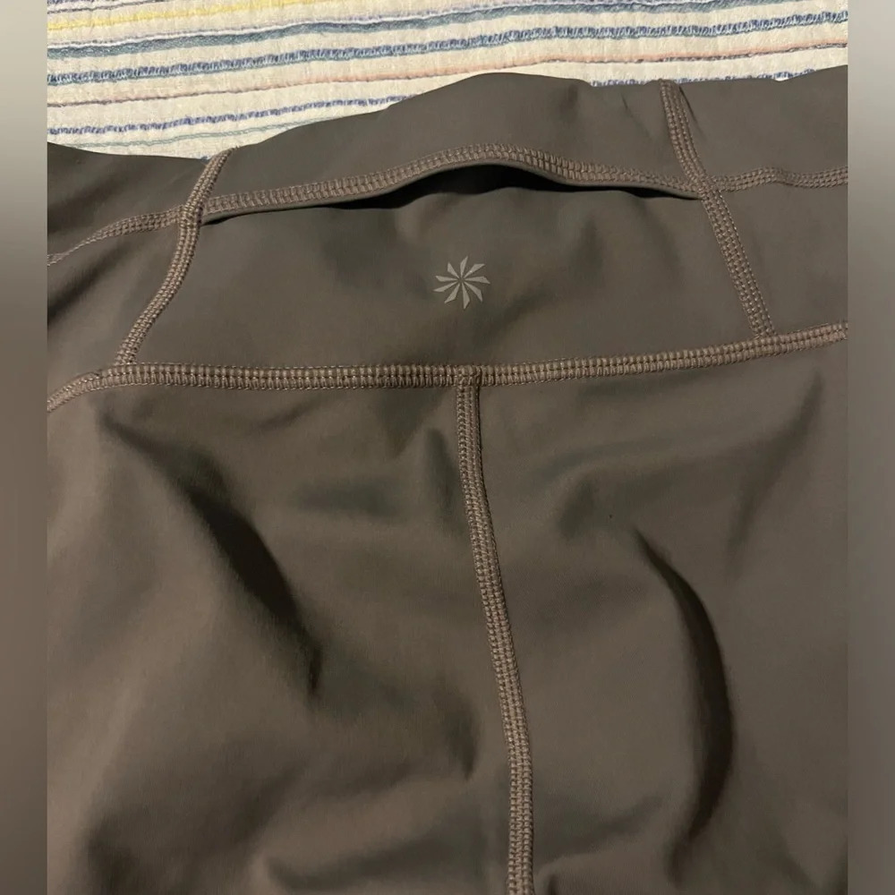 Athleta Capri Leggings - Picture 4 of 11